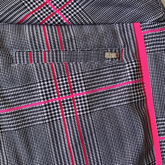 Tail Parisian Plaid Pull-On Capri Golf Pants NWT Size 6 - Picture 3 of 6